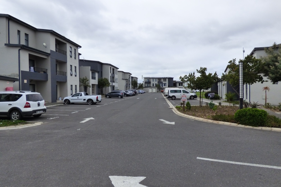 2 Bedroom Property for Sale in Parklands North Western Cape